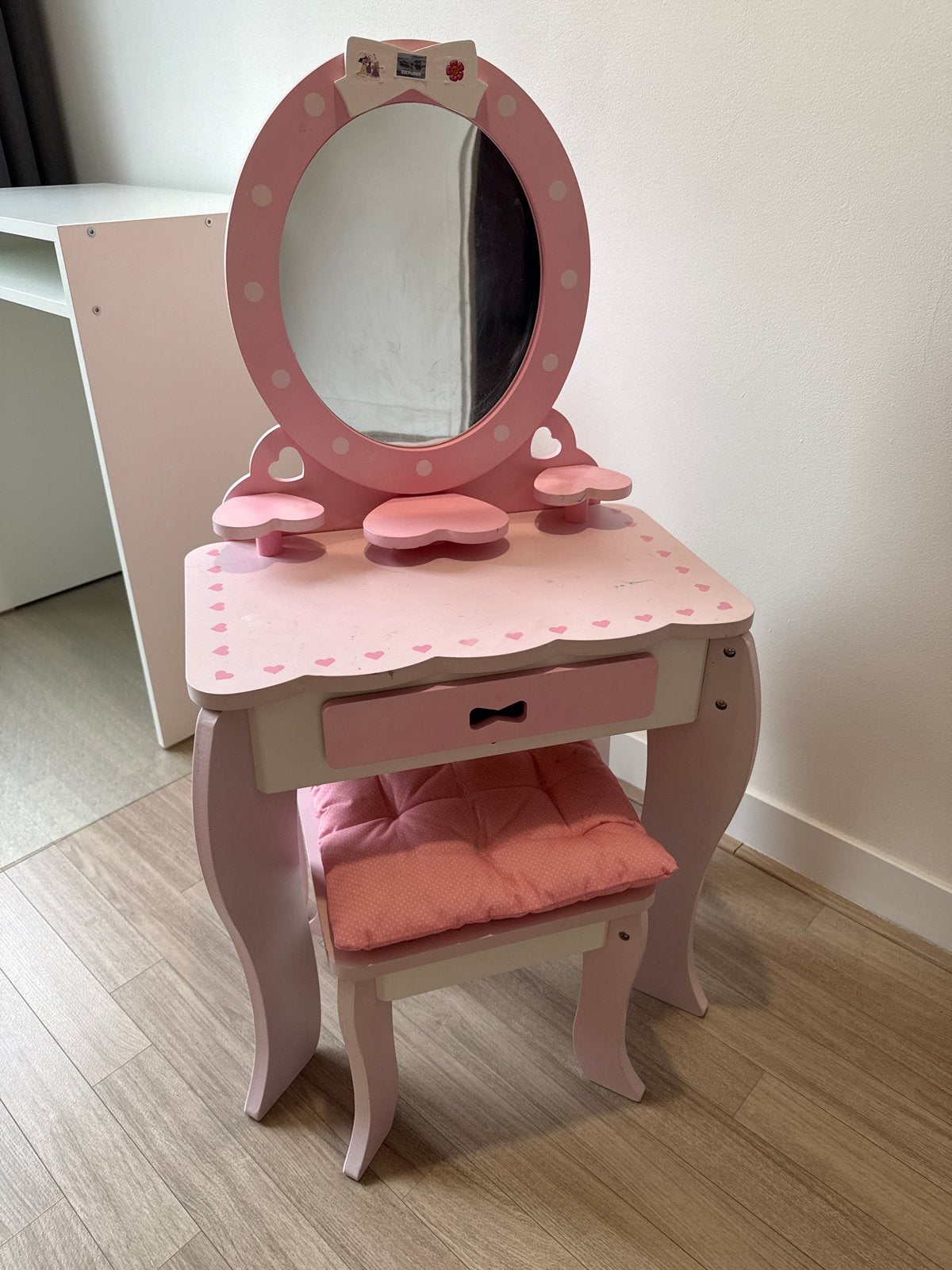 Roze make-up tafel met krukje, Ophalen, Minder dan 50 cm, Gebruikt, Minder dan 100 cm