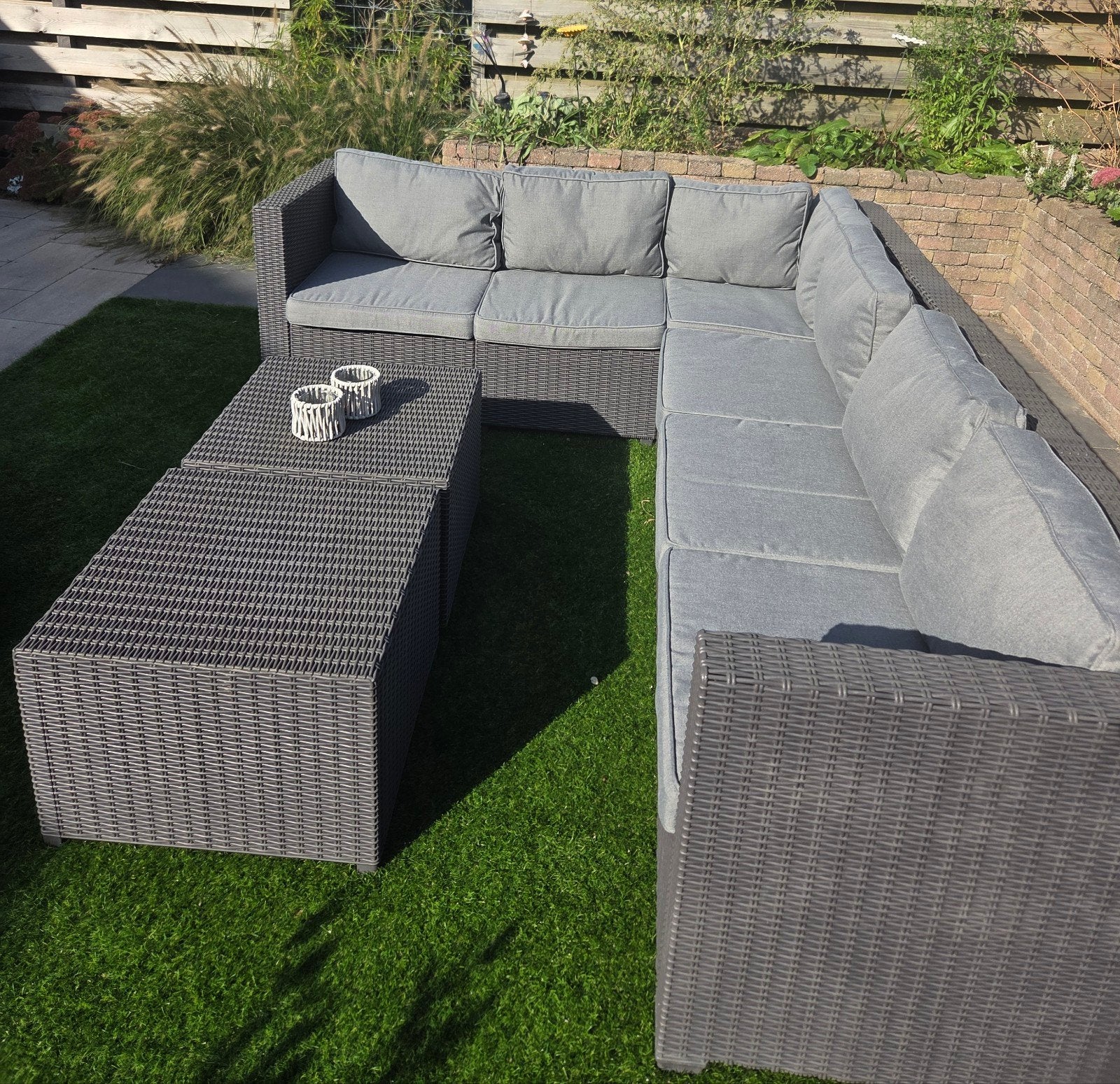 Hoekloungebank met tafeltjes, Tuin en Terras, Ophalen, 5 zitplaatsen, Kunststof, Gebruikt