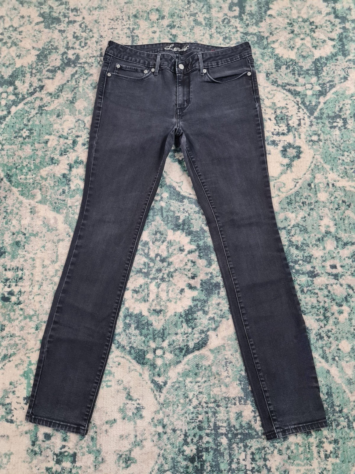 Levi’s 710 super skinny W26 L30 Dames Tulsi2630 Low-rise, Zwart, Ophalen of Verzenden, Zo goed als nieuw, W27 (confectie 34) of kleiner