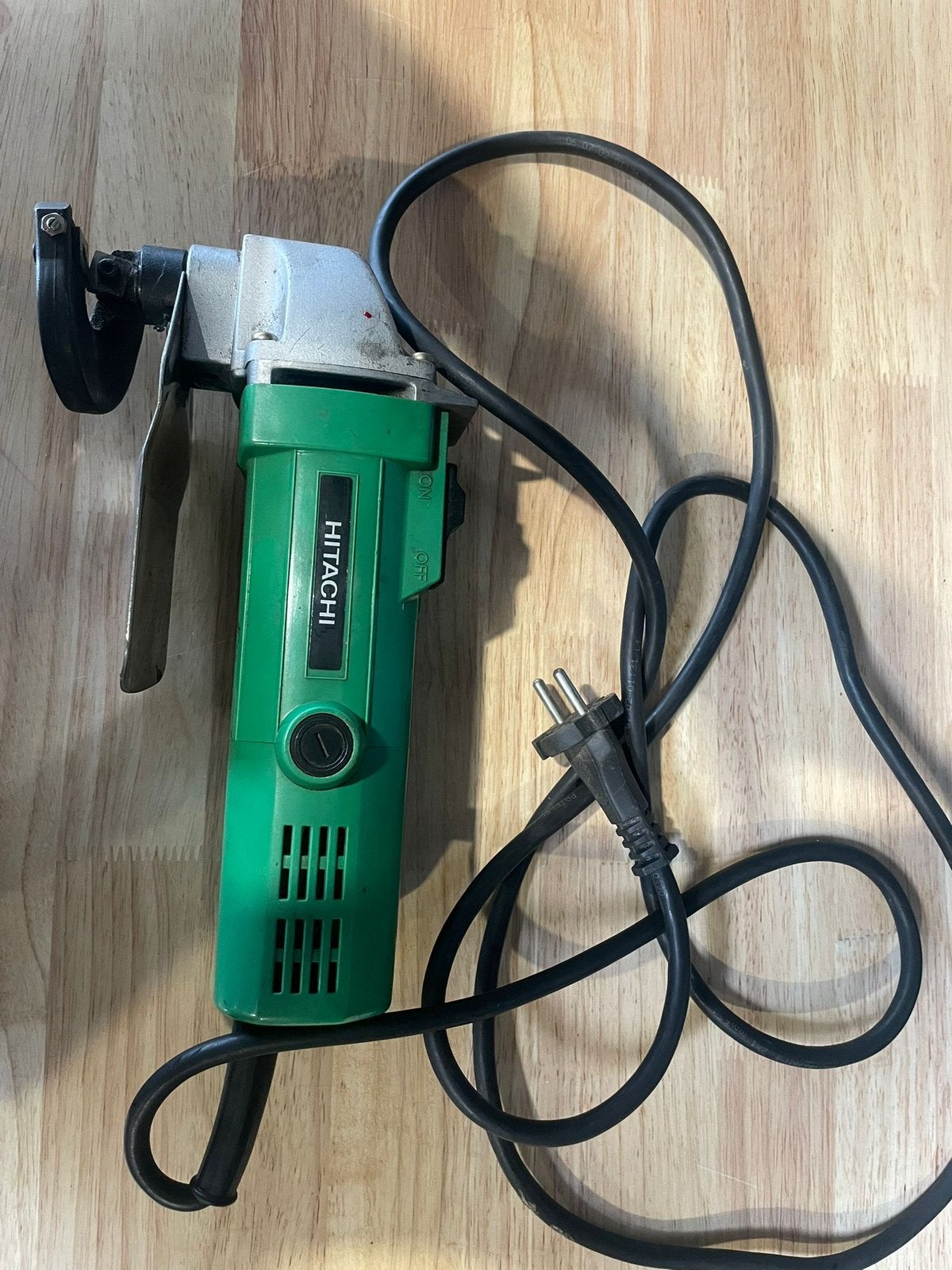 Hitachi knabbelschaar voor ikzer, Ophalen of Verzenden, Zo goed als nieuw, Minder dan 700 watt, Haakse handslijpmachine