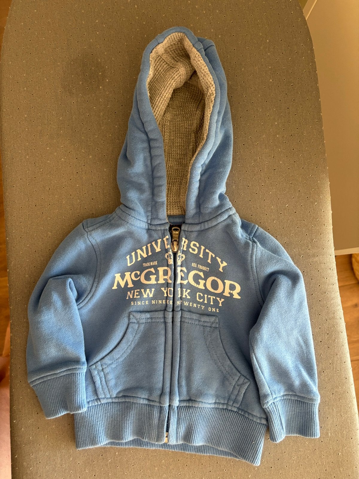 McGregor baby hoodie - lichtblauw - maat 62/68, Ophalen of Verzenden, Zo goed als nieuw, Jongetje of Meisje, Truitje of Vestje