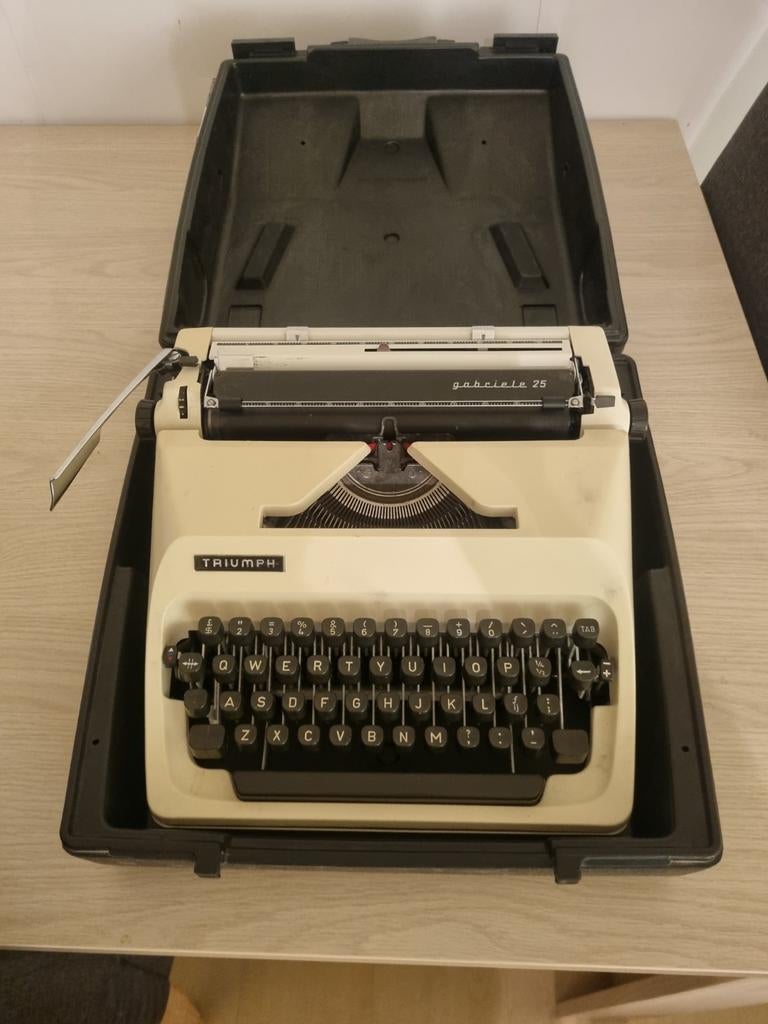 Triumph  gabriele 25, Diversen, Typemachines, Ophalen of Verzenden