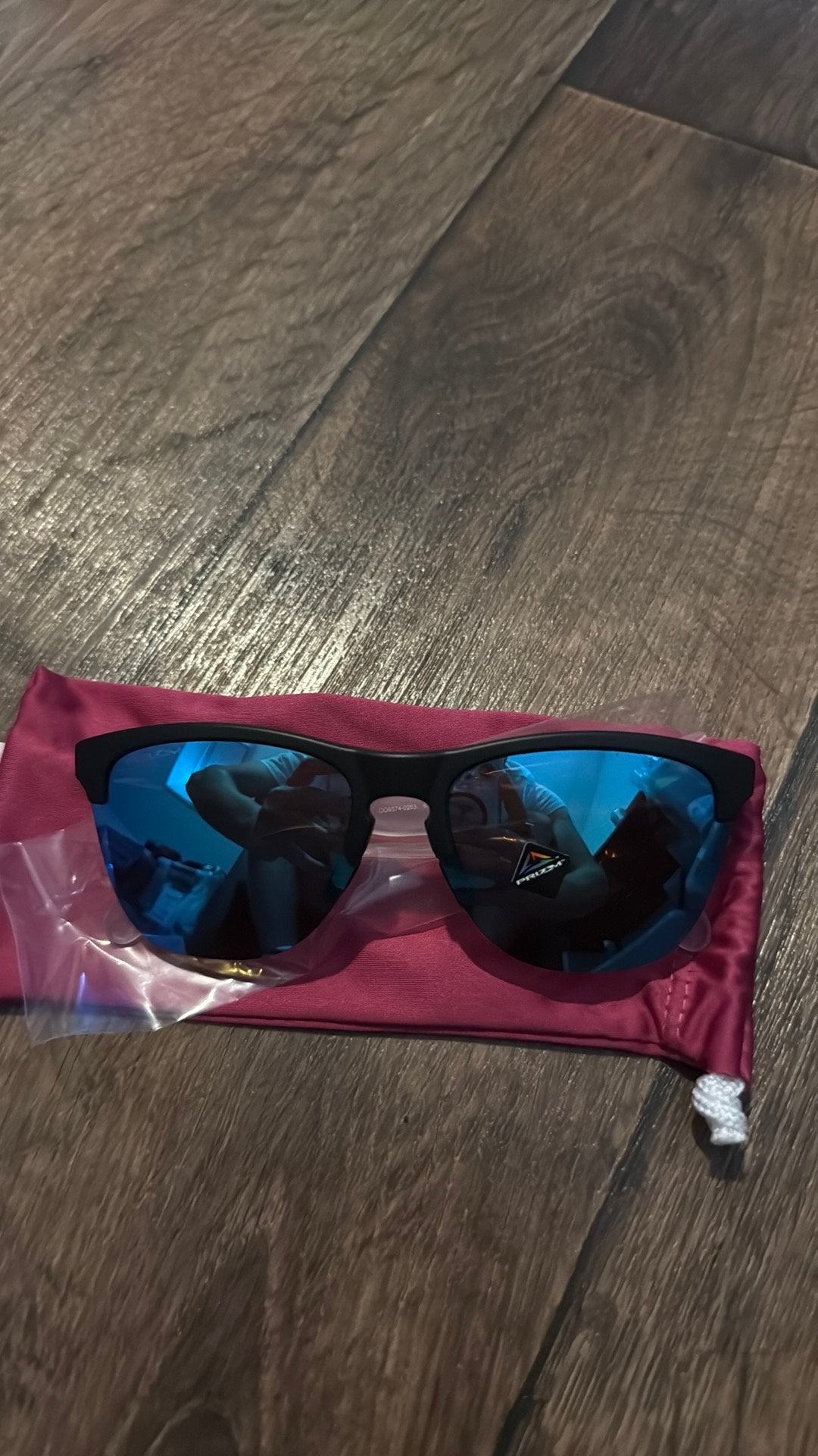 Oakley Frogskins lite zonnebril nieuw, Sieraden, Tassen en Uiterlijk, Zonnebril, N, Nieuw, Ophalen of Verzenden
