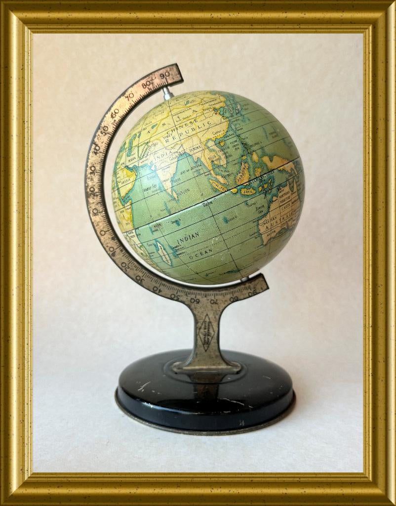 Antieke kleine blikken globe: Reliable Series England, Ophalen of Verzenden