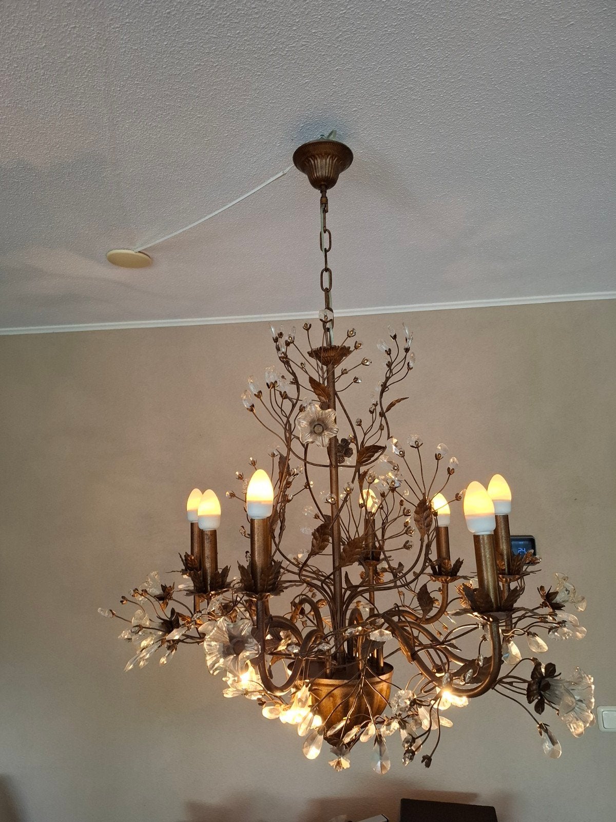 Prachtige Kroonluchter met Bloem- en Kristaldecoraties, Huis en Inrichting, Lampen | Kroonluchters, Ophalen, E14 (klein), Zo goed als nieuw