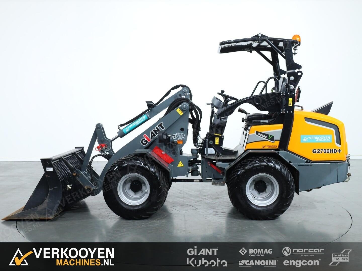 2020 Giant G2700 HD+ VV1463, Wiellader of Shovel