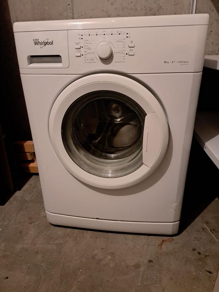 Wasmachine, Witgoed en Apparatuur, Ophalen, 1200 tot 1600 toeren, Gebruikt, 4 tot 6 kg