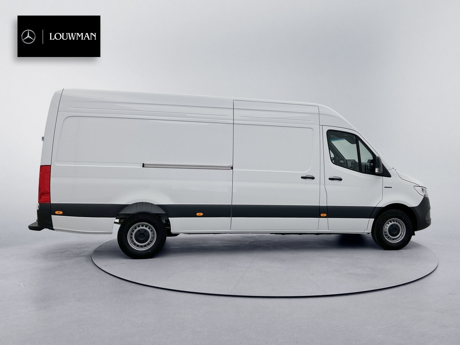 Mercedes-Benz eSprinter 0,99% RENTE - 320 L3H2 RWD 56KWH PRO, Auto's, Automaat, Stoelverwarming, Wit, Mercedes-Benz