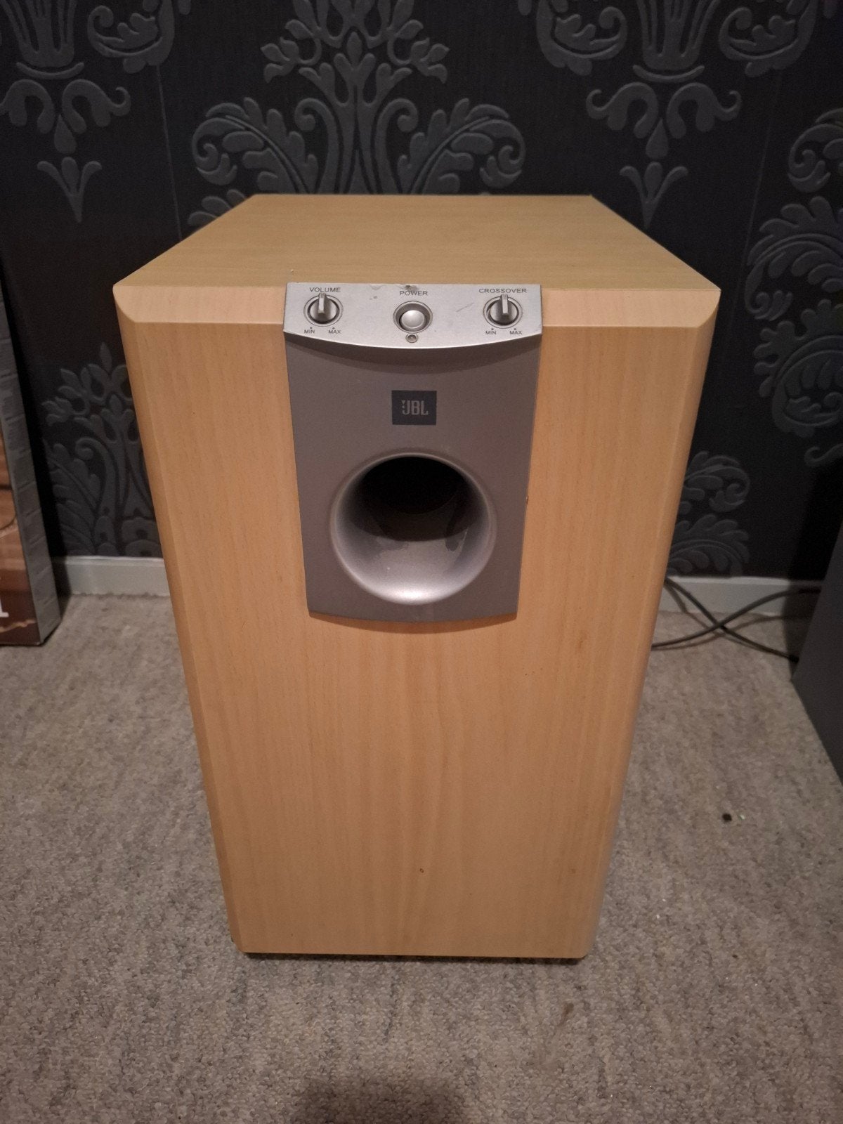 JBL SUB138 Subwoofer - Krachtige bas voor uw geluidssysteem, Gebruikt, Geschikt voor surround/home cinema, Ophalen, 150 watt of meer