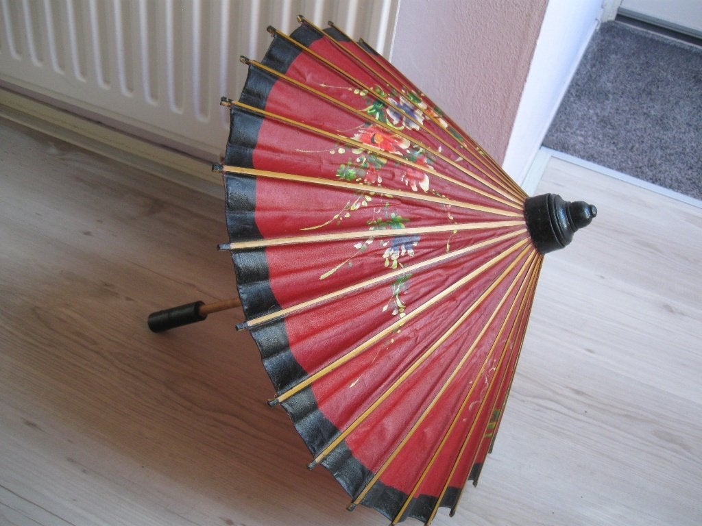 Japanse of Chinese papieren bamboe parasol handgeschilderd, Ophalen of Verzenden, Zo goed als nieuw