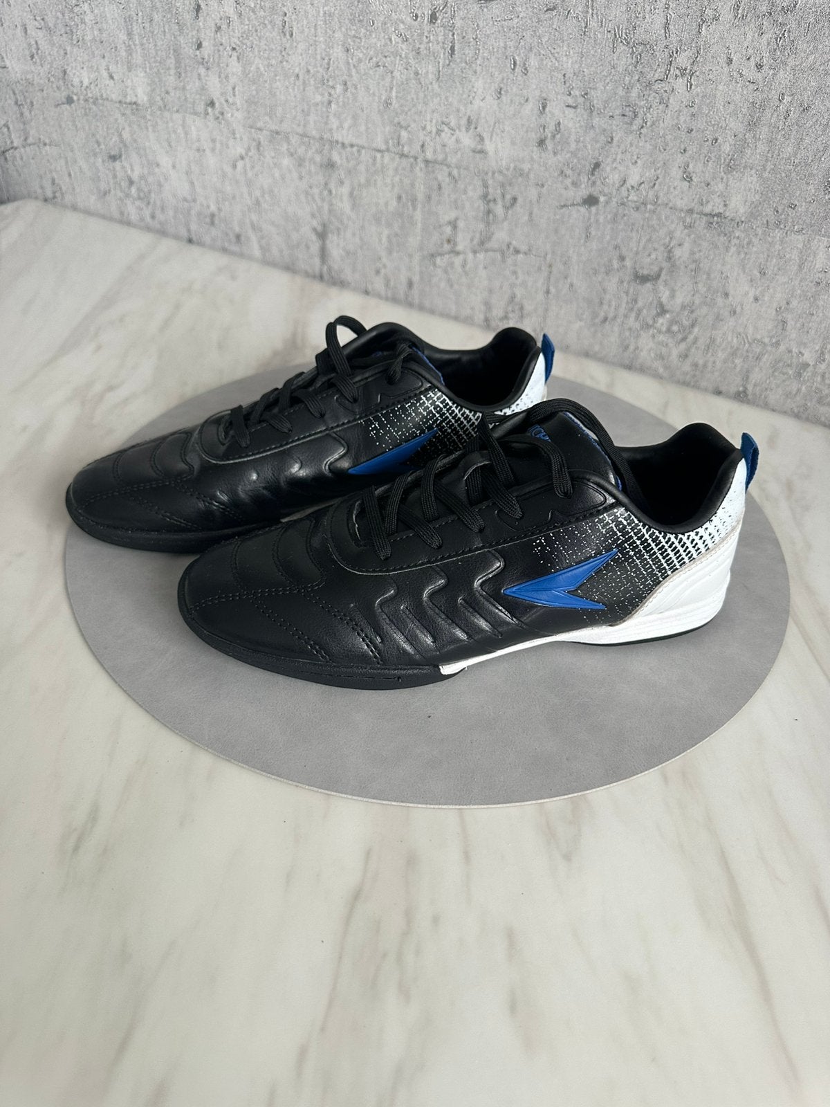Gymschoenen/zaalschoenen, Ophalen of Verzenden, Zo goed als nieuw, Overige typen, Overige merken