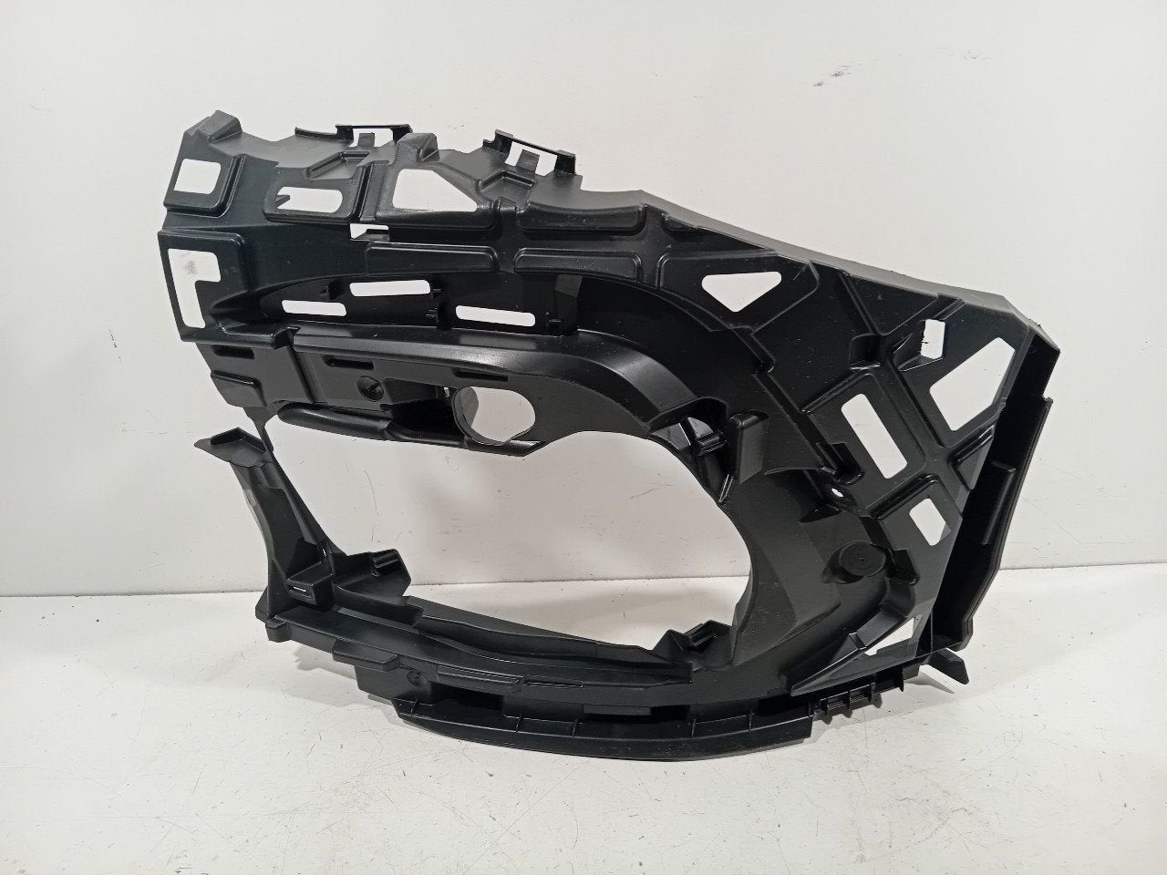 Bumpersteun voor Volkswagen Golf, Auto-onderdelen, Onderdelen@venauto.nl, Van der Ven Autorecycling B.V., Gebruikt, Ettenseweg 76, 4706 PB Roosendaal, The Netherlands