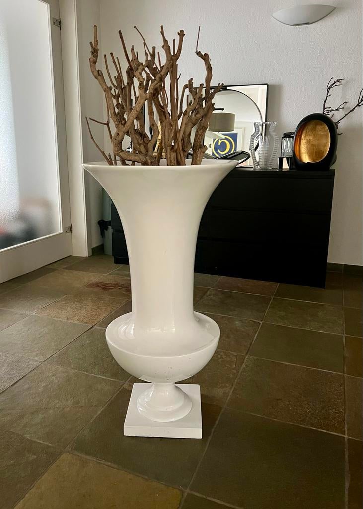 Grote witte vaas (88 cm hoog) met decoratieve takken, Huis en Inrichting, Woonaccessoires | Vazen, Ophalen, Overige materialen