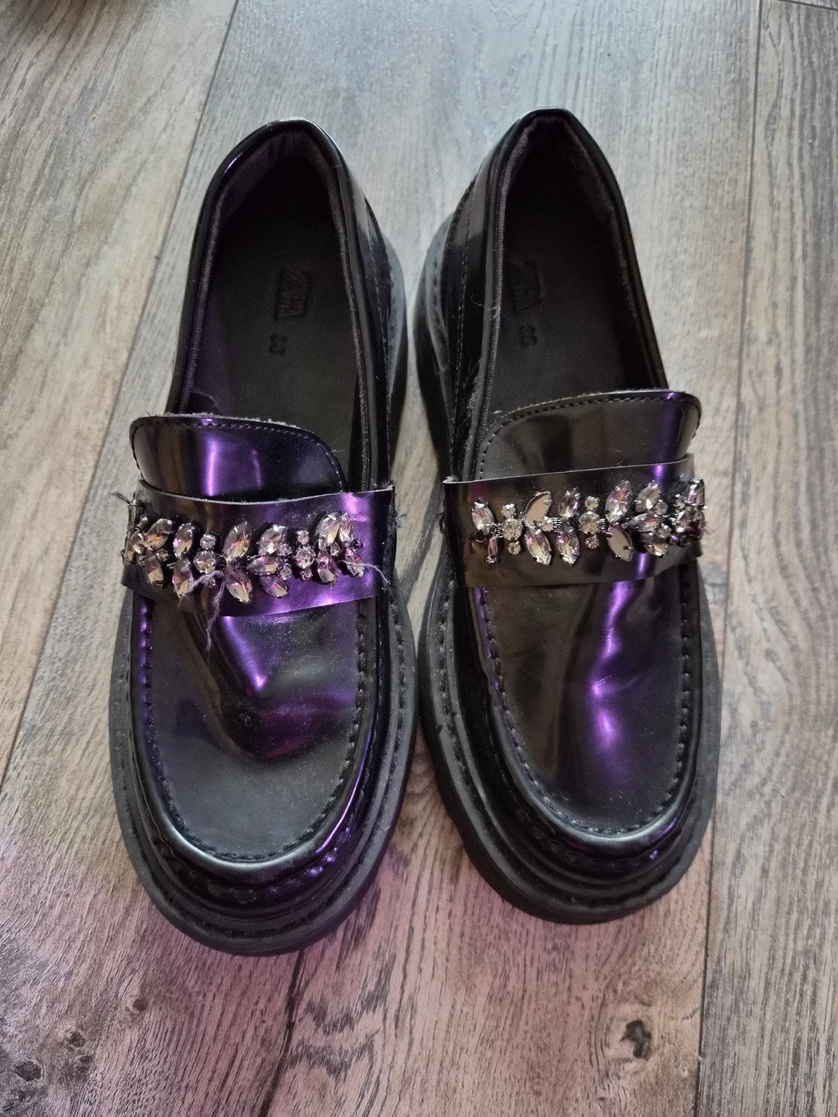 Zwarte Zara-loafers met lakfinish en strass, maat 35, Ophalen of Verzenden, Zo goed als nieuw, Zara, Instappers