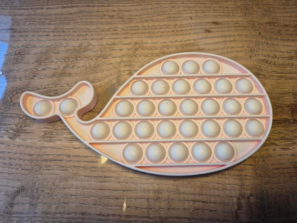 Pop It fidget toy speelgoed in walvis vorm 22 cm lichtroze, Kinderen en Baby's, Ophalen of Verzenden, Zo goed als nieuw, Jongen of Meisje