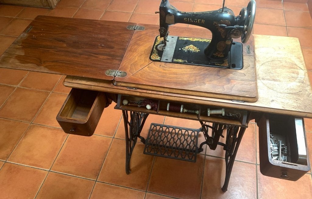 Singer trapnaaimachine 1923, Ophalen