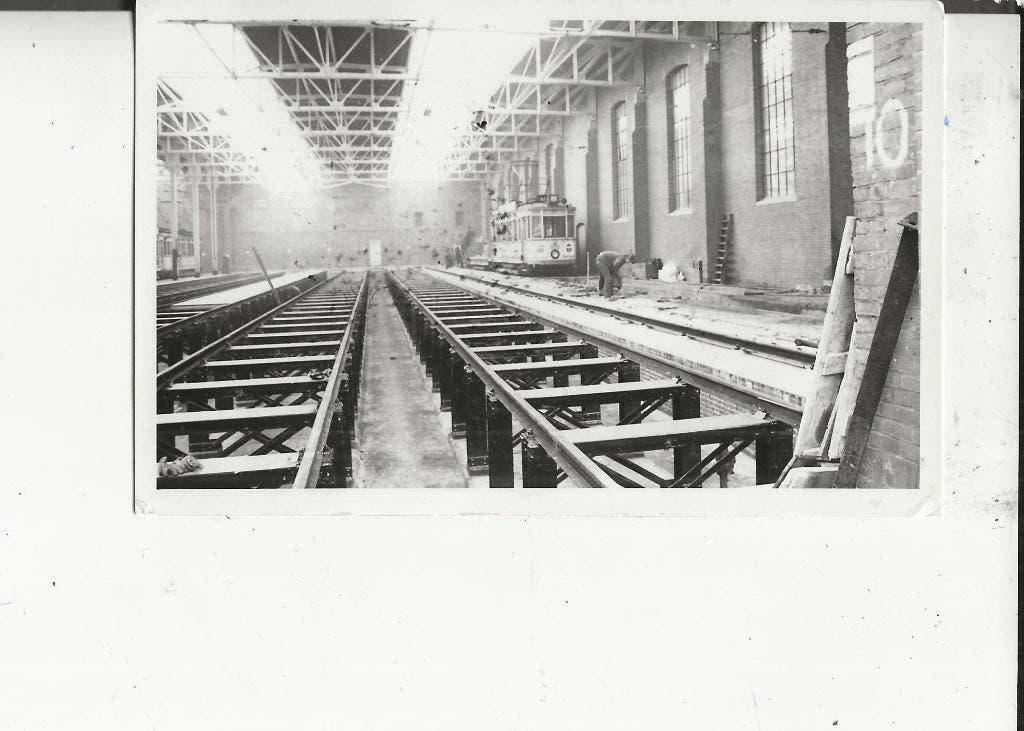den Haag Lijsterbesstraat ombouw Remise EMR 815/H27Fotokaart, Ophalen of Verzenden, 1940 tot 1960, Ongelopen, Zuid-Holland