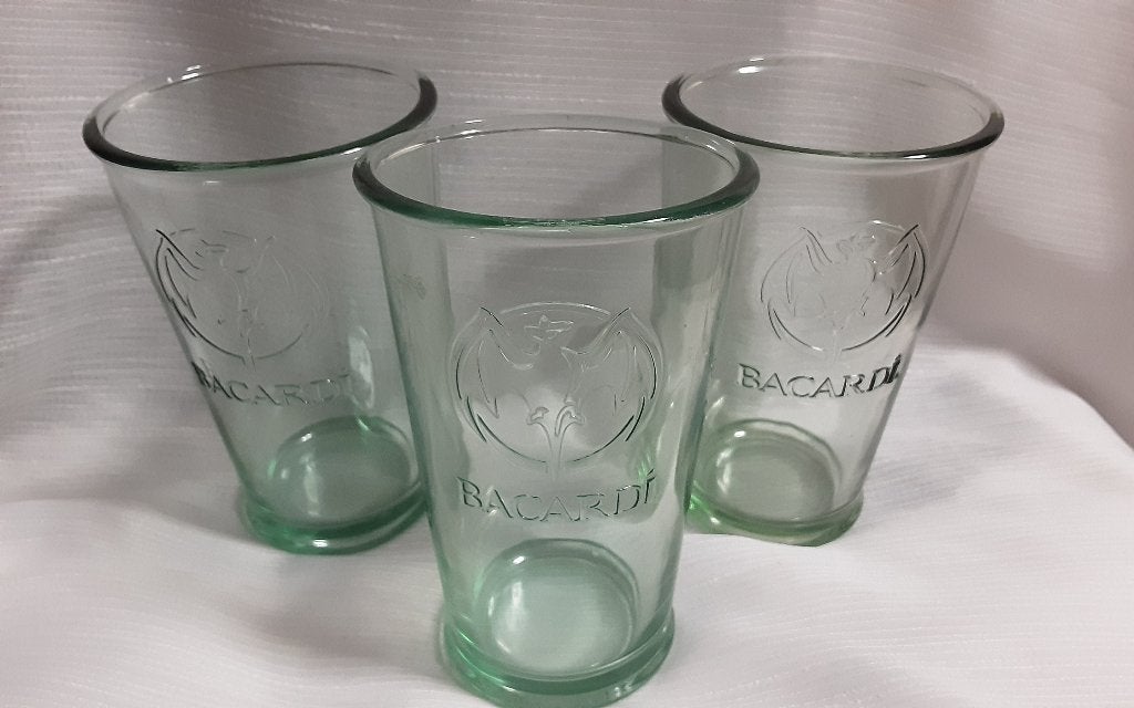 BACARDI MOJITO glazen, grote logo, 3 stuks (#23), Verzamelen, Ophalen of Verzenden, Zo goed als nieuw, Borrel- of Shotglas