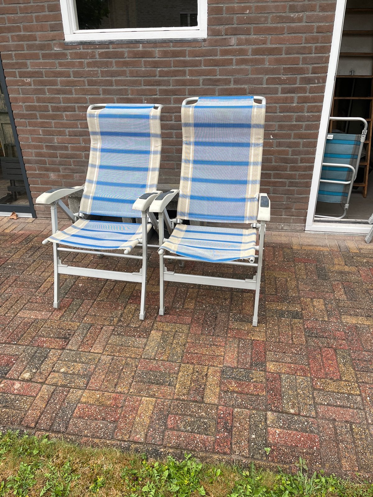 2x Verstelbare campingstoelen - Blauw/Wit gestreept, Tuin en Terras, Tuinstoelen, Ophalen, Gebruikt, Metaal, Inklapbaar