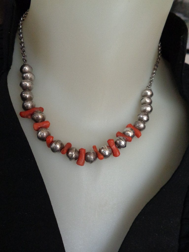 zilveren Berber ketting met zilver en tak koraal [368], Verzenden, Zilver, Ketting, Met edelsteen