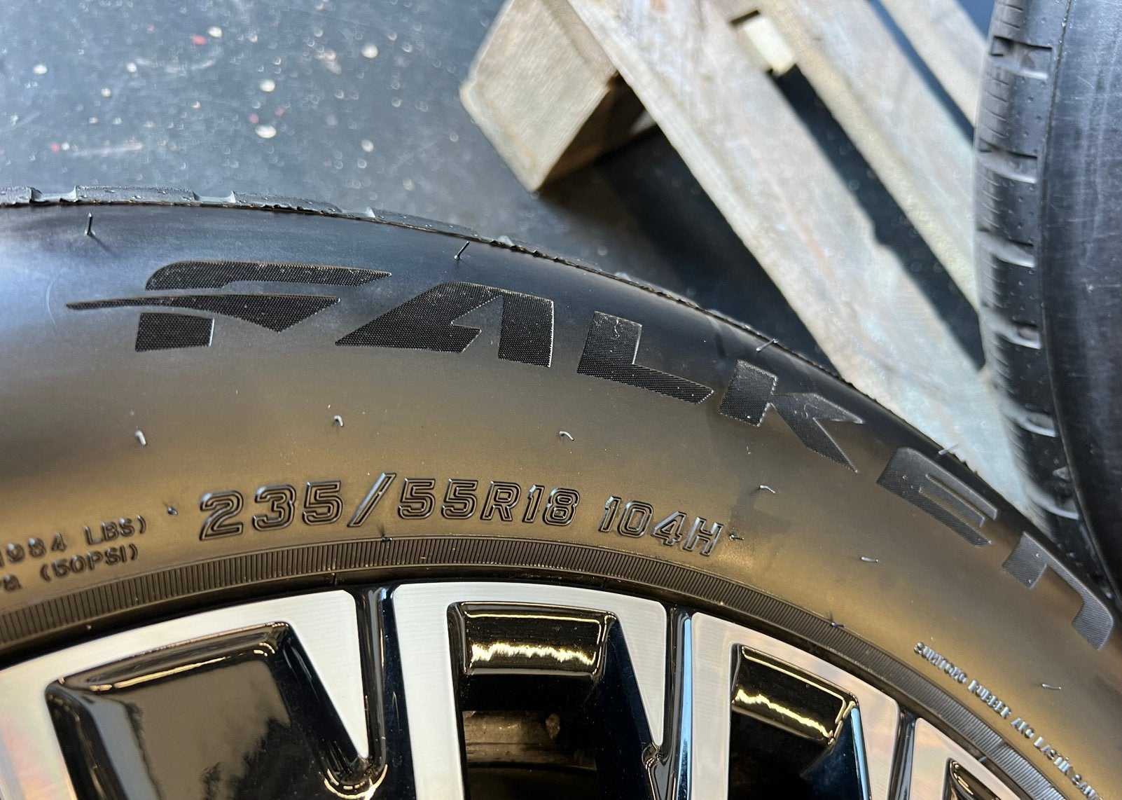 18 inch 5x112 winterbanden Origineel Volkswagen Tiguan, Gebruikt, Jacob Lemairestraat 26, Banden en Velgen, Ophalen of Verzenden