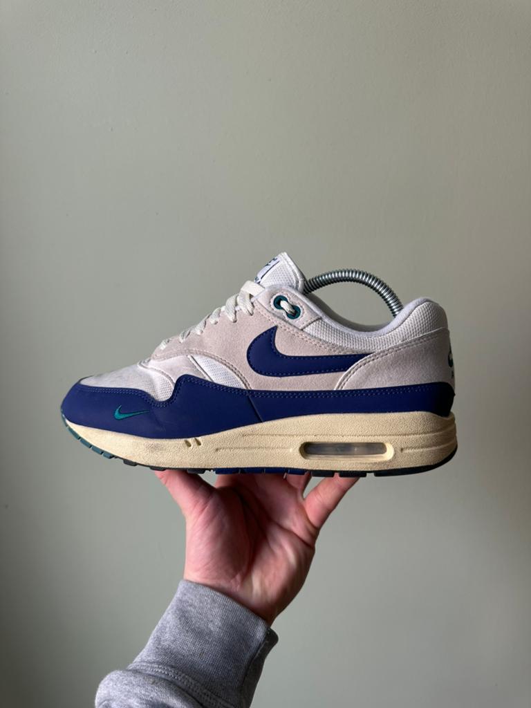 Nike Air Max 1 Athletic Department Deep Royal Blue / 42, Blauw, Ophalen of Verzenden, Sneakers of Gympen, Gedragen