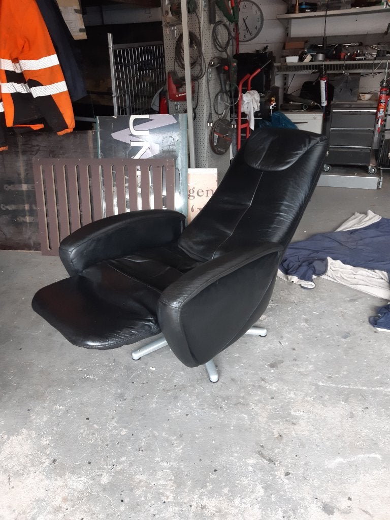prachtige leren relax stoel, Huis en Inrichting, Fauteuils, Ophalen, 75 tot 100 cm, Zo goed als nieuw, Desin
