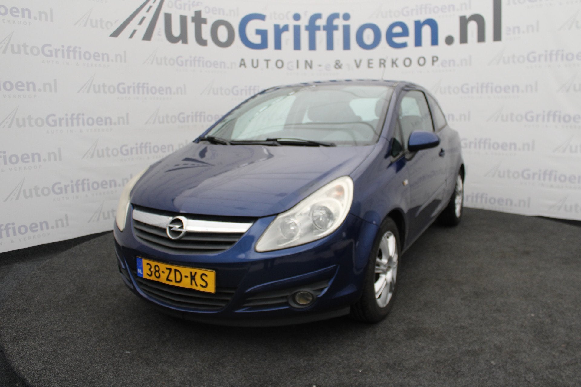 Opel Corsa 1.4-16V Enjoy prima 3-deurs met roestplek, Auto's, Voorwielaandrijving, Stof, Gebruikt, 4 cilinders