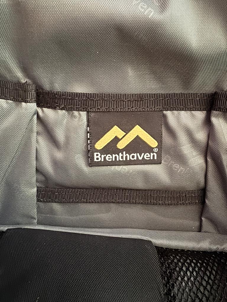 Laptoptas Brenthaven Elliot, 14 - 17 inch, Computers en Software, Laptoptassen, Ophalen, Zo goed als nieuw, Tabletvak, Overige merken