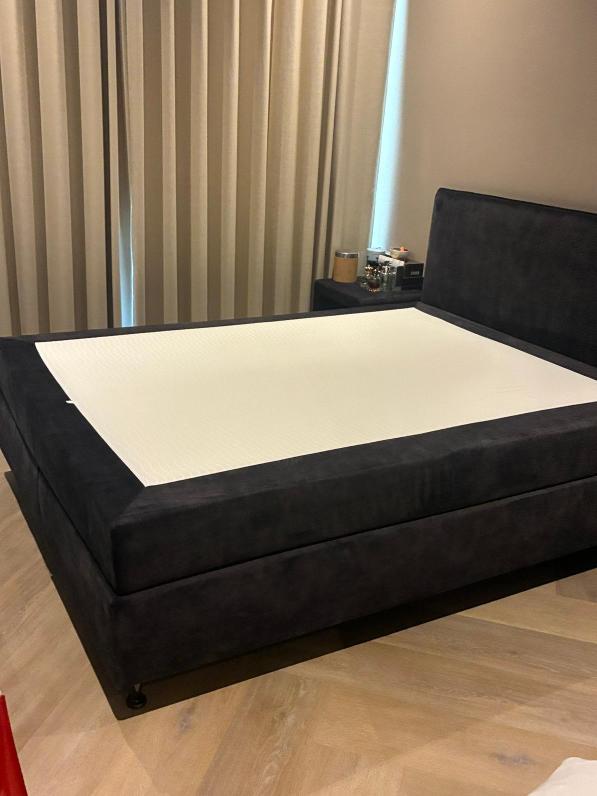 Boxspring 160x210 kleur Antraciet velours, Huis en Inrichting, Slaapkamer | Boxsprings, Ophalen, Zo goed als nieuw, Tweepersoons