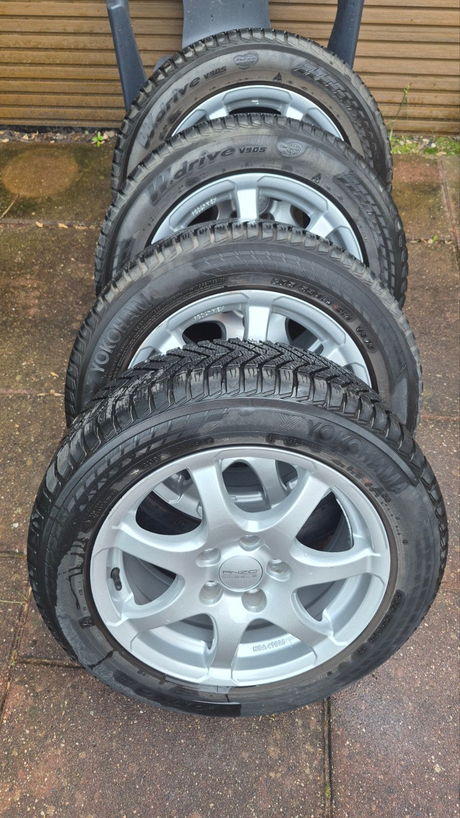 Anzio velgen met Yokohama winterbanden 205/55R16, Gebruikt, 16 inch, Banden en Velgen, Personenwagen