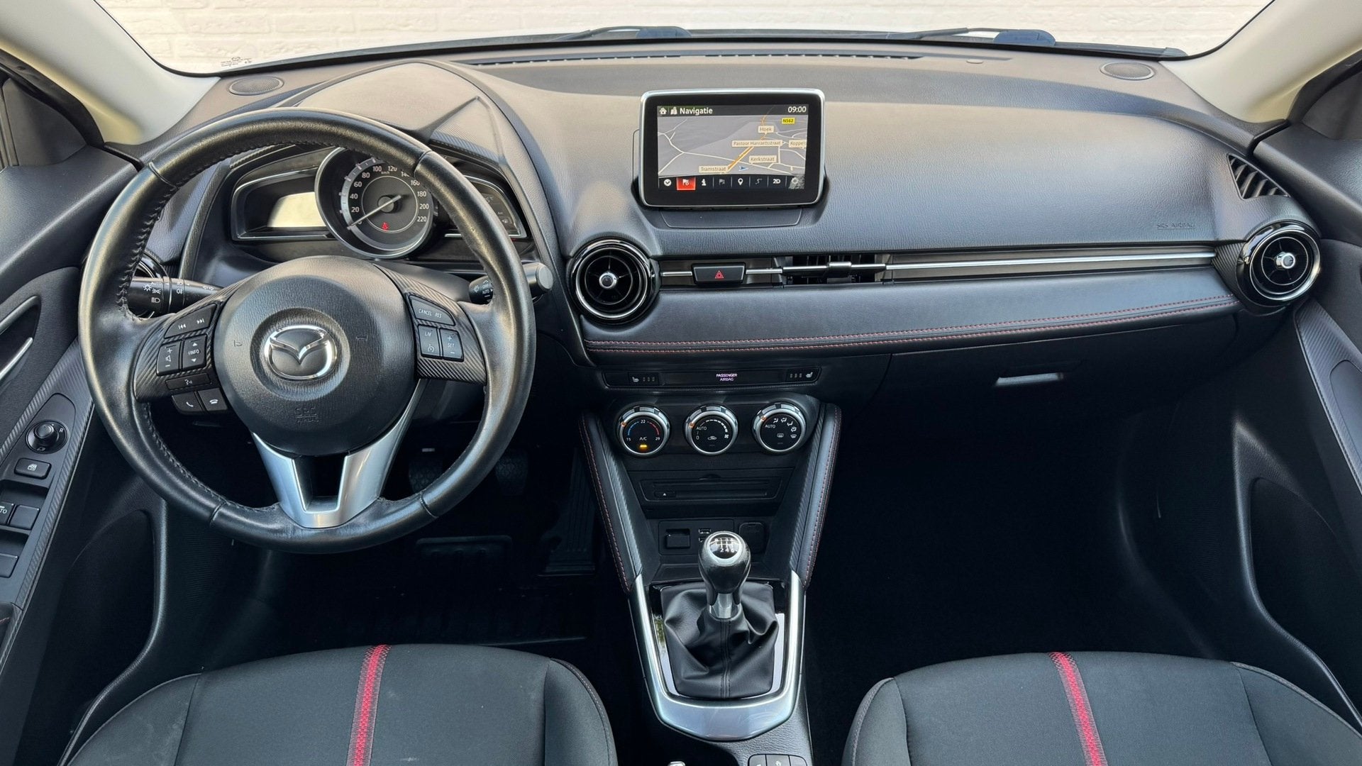 Mazda 2 1.5 Skyactiv-G GT-M Navi PDC Clima Cruise All-Season, Auto's, Keurmerk '100% Onderhouden', Stof, Wit, Bedrijf