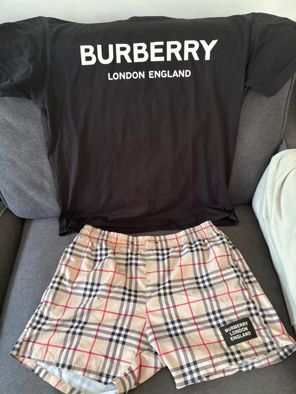 Burberry T-shirt en korte broek set - Origineel, Ophalen of Verzenden, Gedragen