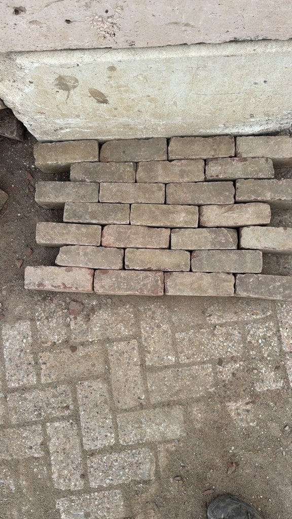 gebruikt oud gebakken dikformaten rood paars, Ophalen of Verzenden, Gebruikt, Keramiek, Klinkers