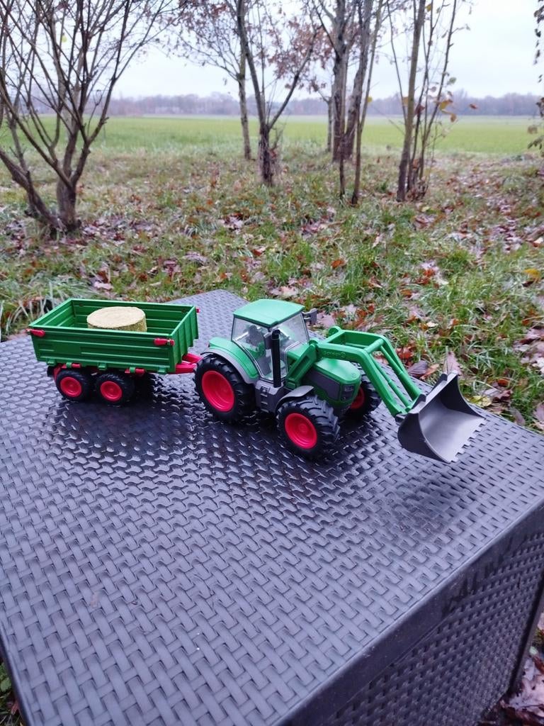 SLEICH TRACTOR MET AANHANGER EN STROBAAL., Ophalen of Verzenden