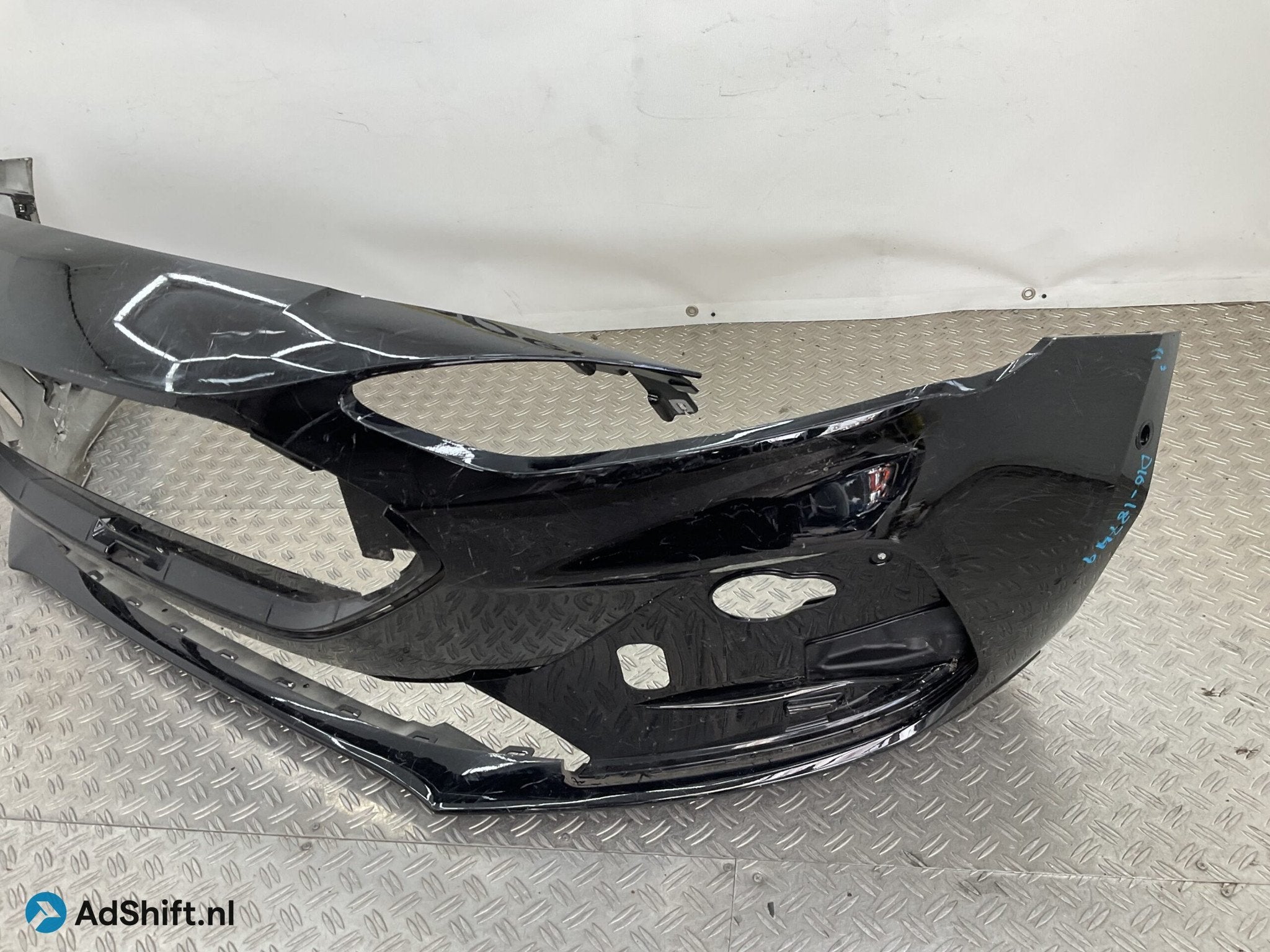 Bumper Ford Focus Mk4 2017-2021 Voorbumper F2-18749, Bumper