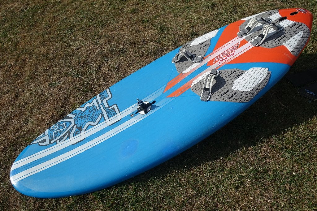 Starboard Futura Wood 144 L voor 590,00€, Watersport en Boten, Windsurfen, Ophalen, 250 tot 300 cm, Gebruikt, Met draagtas