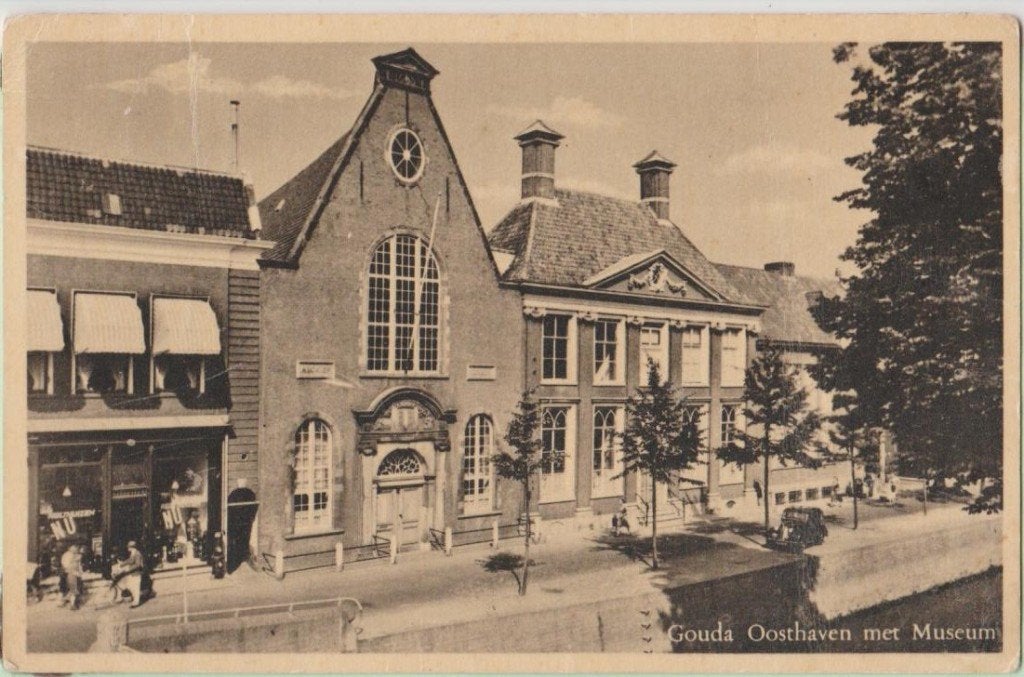 Gouda oosthaven met Museum 1950., Ophalen, 1940 tot 1960, Gelopen, Zuid-Holland