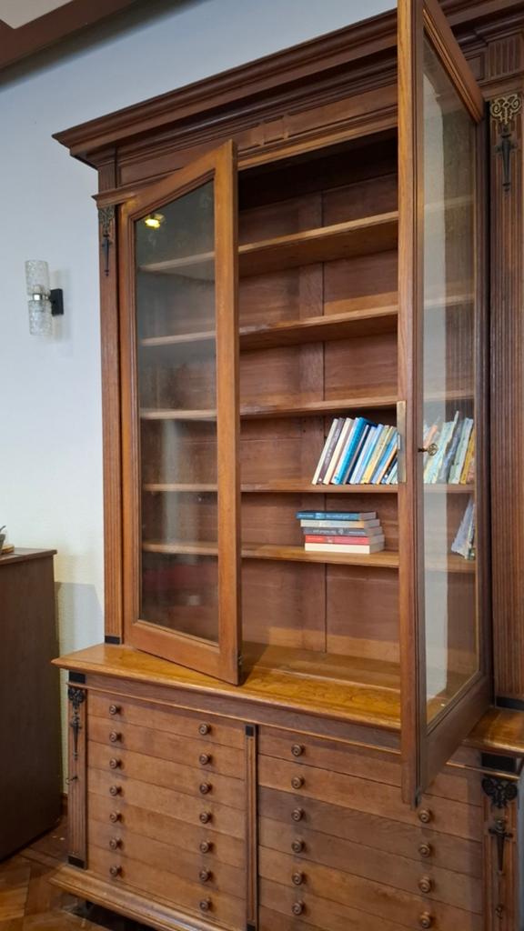 Archiefkast, Ophalen