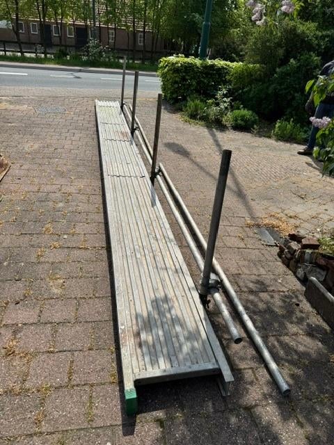 Layher steigerbrug 7 meter met leuning, Doe-het-zelf en Verbouw, Steigers, Ophalen, Gebruikt, Overige typen, 2 tot 5 meter