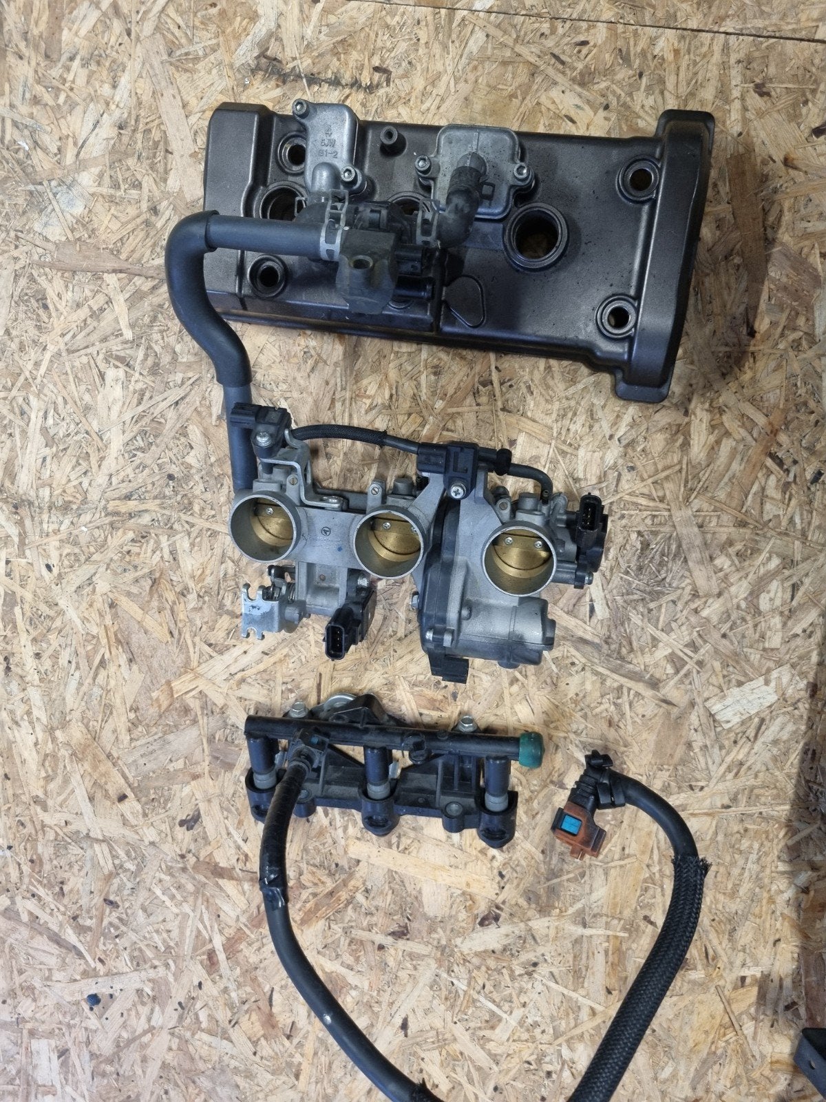 Yamaha MT09 Tracer 900 :Kleppendeksel, Injectoren, Motoren, Ophalen of Verzenden, Gebruikt