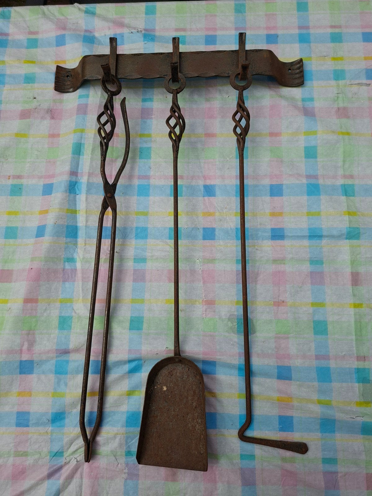 Haardset. Smeedijzer.  Hoog 75cm., Ophalen of Verzenden, Vrijstaande haard