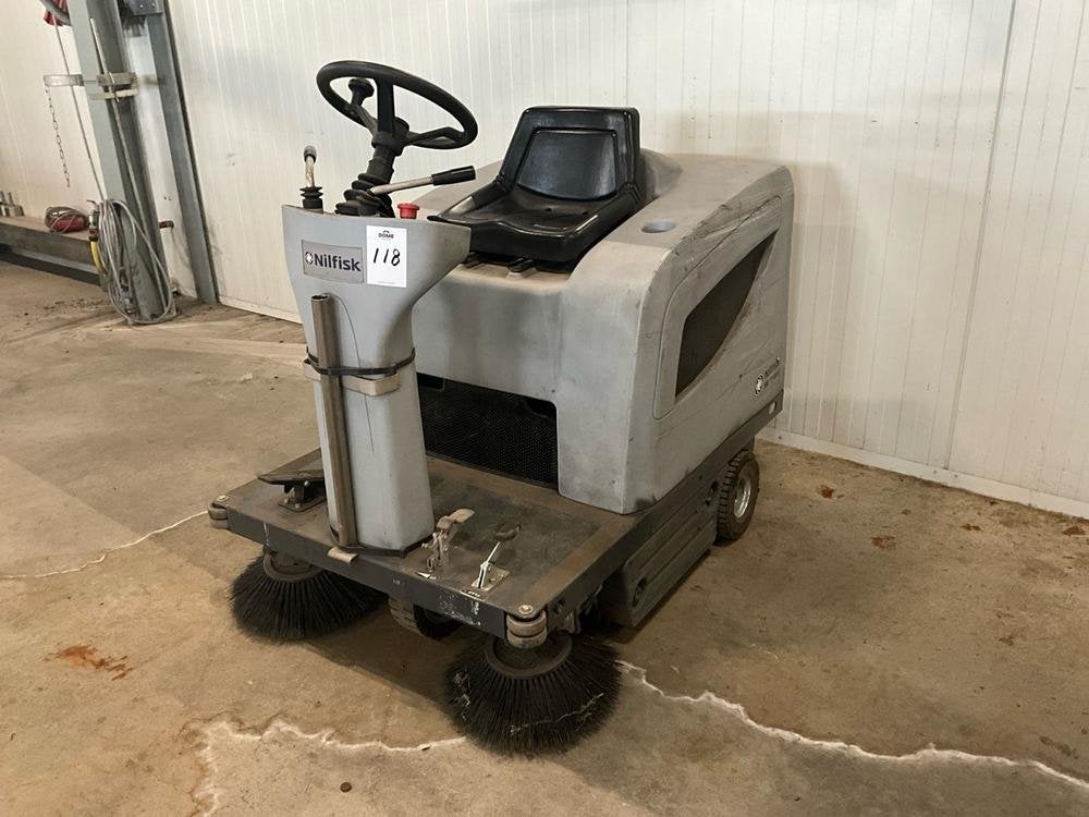 Nilfisk SR 1100 S veegmachine