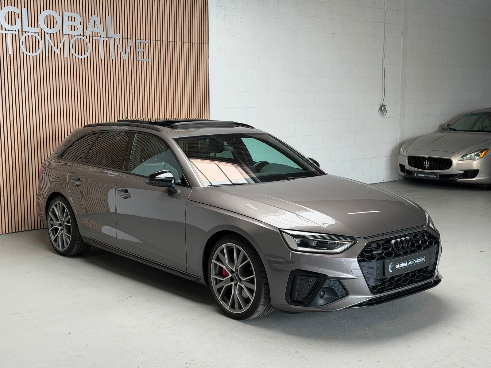 Audi A4 Avant 45 TFSI quattro Launch edition Sport - PANORAM, Auto's, Automaat, Gebruikt, 4 cilinders, 1984 cc