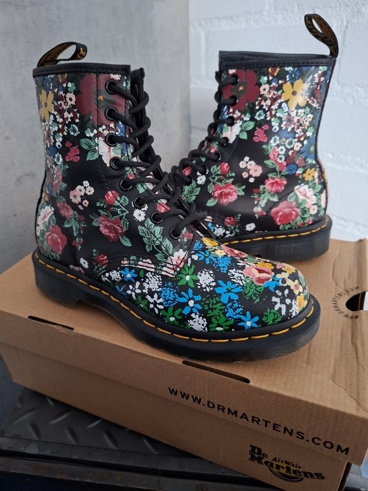 Dr. Martens 1460 Pascal, Floral Mash Up Maat: 37, Kleding | Dames, Schoenen, Overige kleuren, Lage of Enkellaarzen, Ophalen of Verzenden