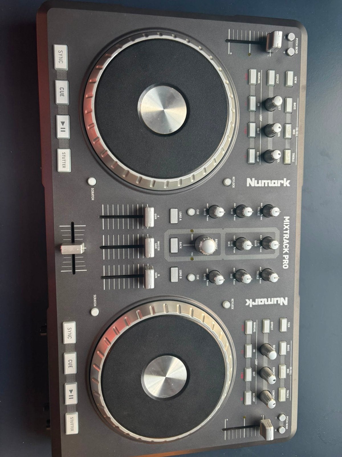 Numark Mixtrack Pro DJ Controller met kabels, Ophalen of Verzenden