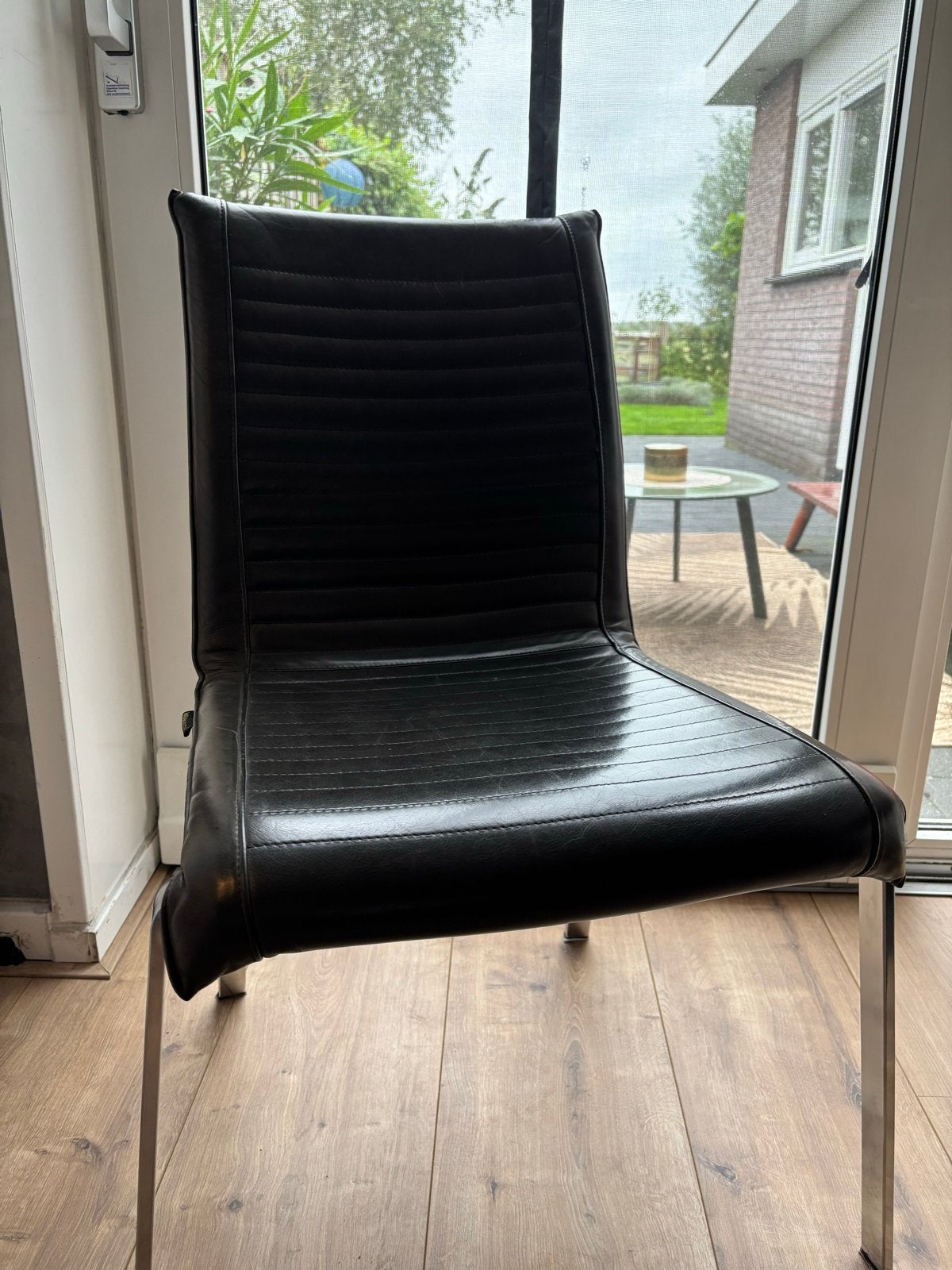 4 keer Nomada by Hennie de Jong eetkamerstoel, zwart leer, Huis en Inrichting, Ophalen, Gebruikt, Zwart, Leer