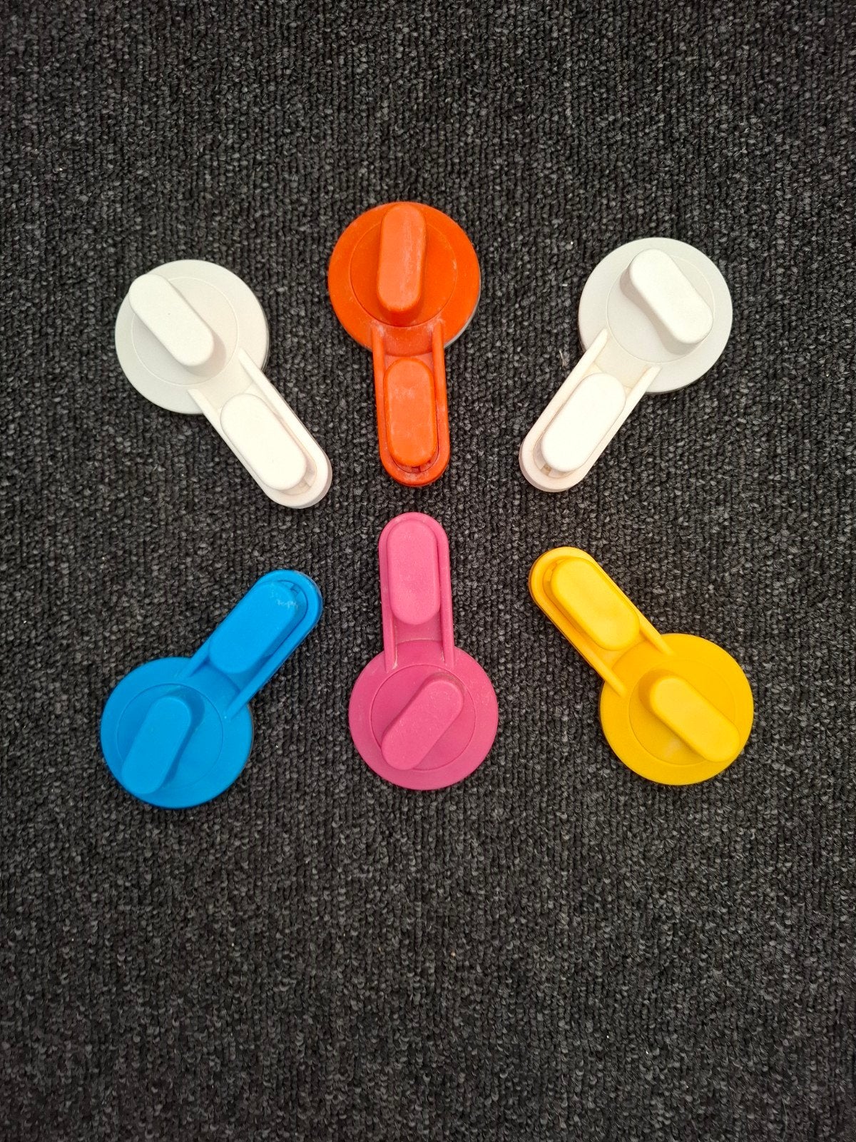 Haak met zuignap (ikea), Ophalen