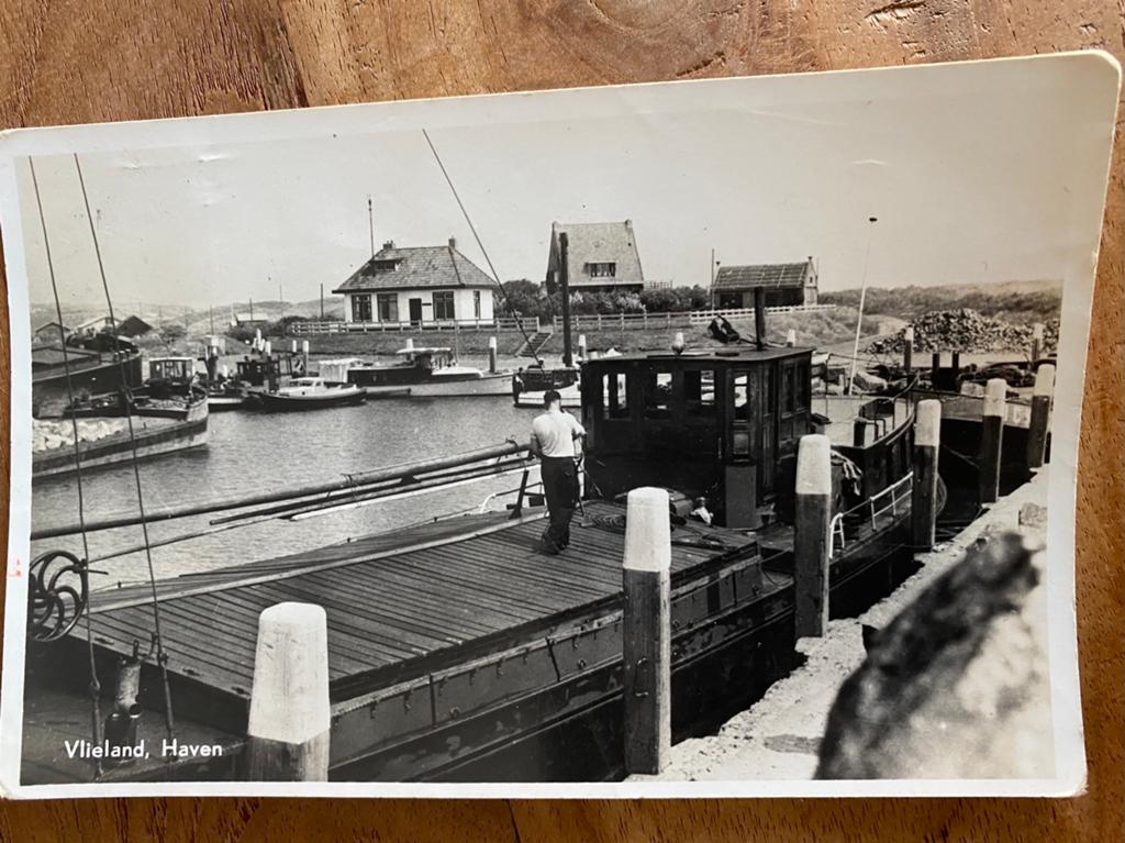Ansichtkaarten Vlieland Haven foto Hommema Dorpstraat, Verzamelen, Ophalen of Verzenden, Voor 1940, Zo goed als nieuw