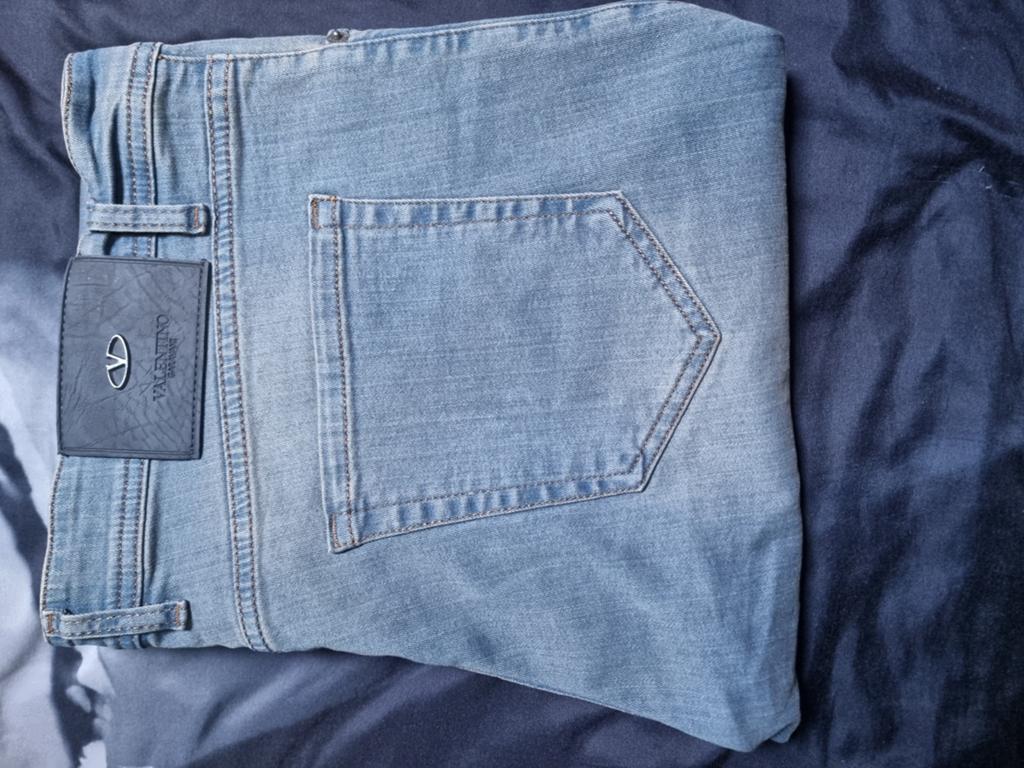 Valentino Garavani Jeans maat 40-32 - Zo goed als nieuw, Blauw, Valentino Garavani, Overige jeansmaten, Ophalen of Verzenden